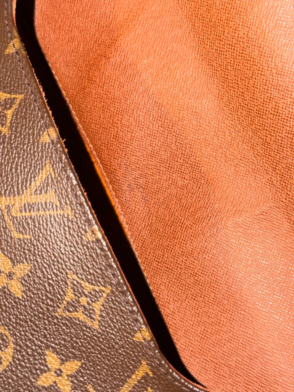 Louis Vuitton Vintage Monogram Crossbody Bag - Picture 8 of 14